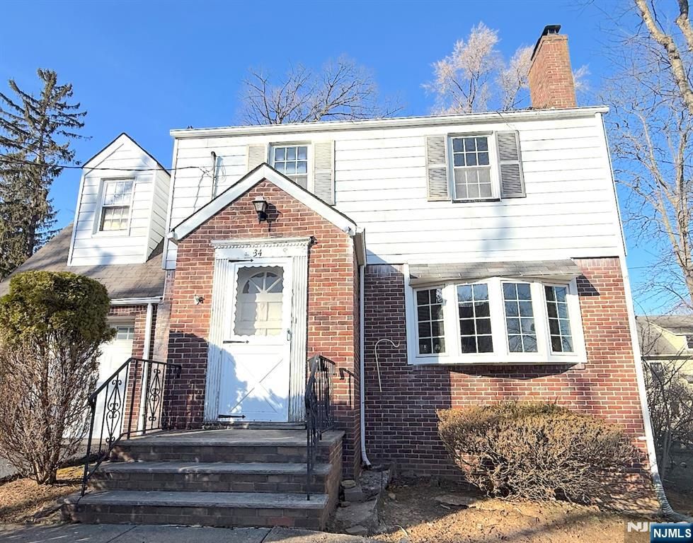 34 Howard Street, Verona, NJ 07044