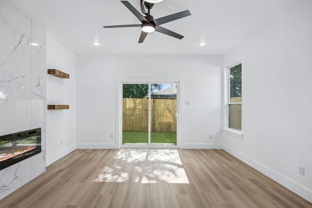 2402 Dyson Street, Dallas, TX 75215