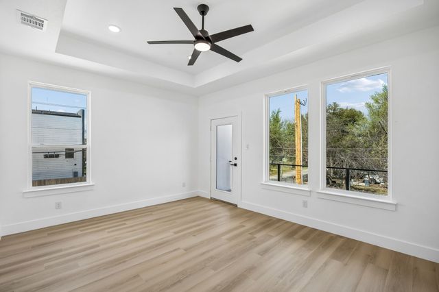 2402 Dyson Street, Dallas, TX 75215