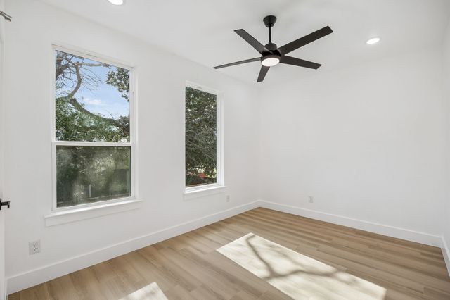 2402 Dyson Street, Dallas, TX 75215