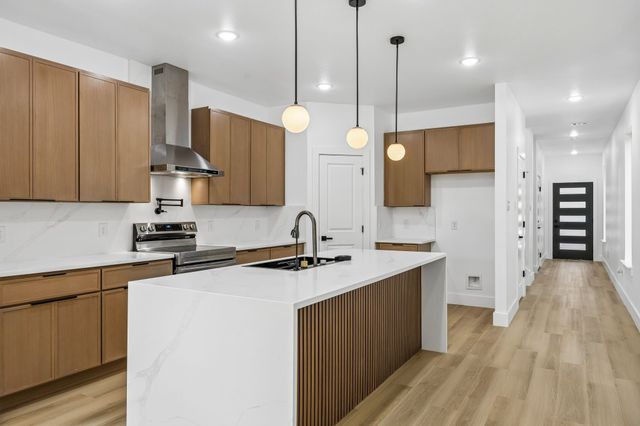 2402 Dyson Street, Dallas, TX 75215