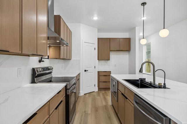 2402 Dyson Street, Dallas, TX 75215