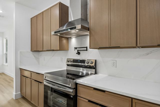 2402 Dyson Street, Dallas, TX 75215