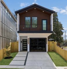 2402 Dyson Street, Dallas, TX 75215