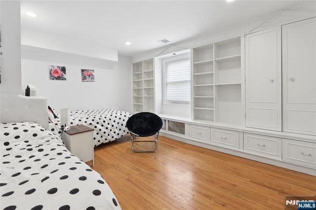 86 Crescent Avenue, Passaic, NJ 07055