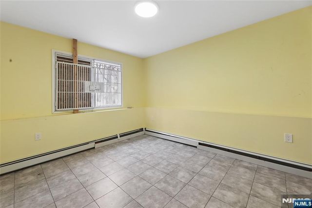86 Crescent Avenue, Passaic, NJ 07055