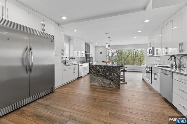 86 Crescent Avenue, Passaic, NJ 07055