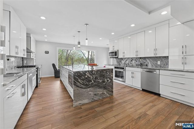86 Crescent Avenue, Passaic, NJ 07055
