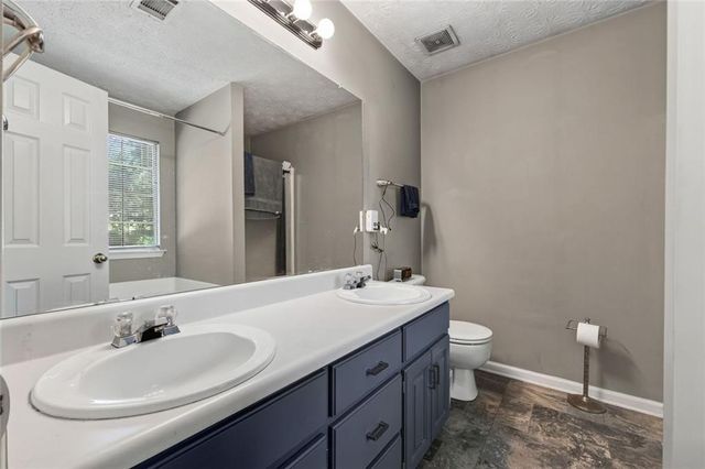 315 Wild Turkey Lane, Locust Grove, GA 30248