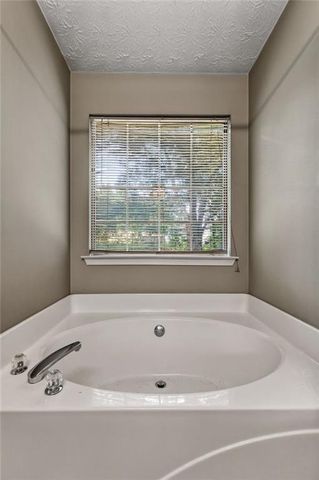 315 Wild Turkey Lane, Locust Grove, GA 30248