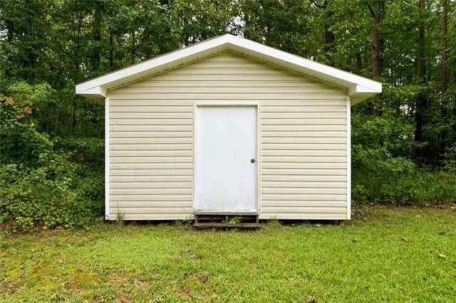 315 Wild Turkey Lane, Locust Grove, GA 30248