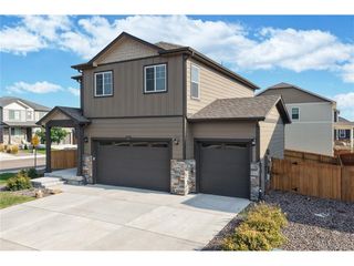 2122 Pineywoods St, Mead, CO 80542