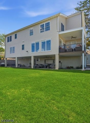 25 Mayfair Pl, Clifton City, NJ 07013