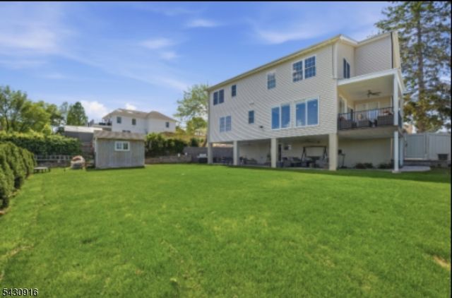 25 Mayfair Pl, Clifton City, NJ 07013