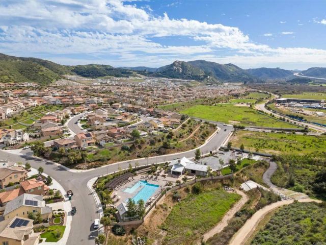 35461 Brown Galloway Ln, Fallbrook, CA 92028