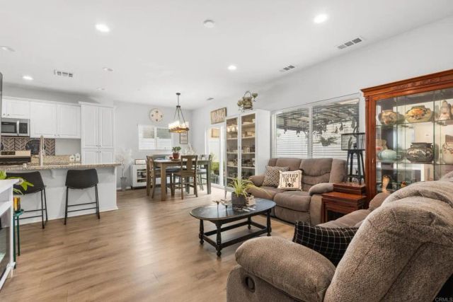 35461 Brown Galloway Ln, Fallbrook, CA 92028