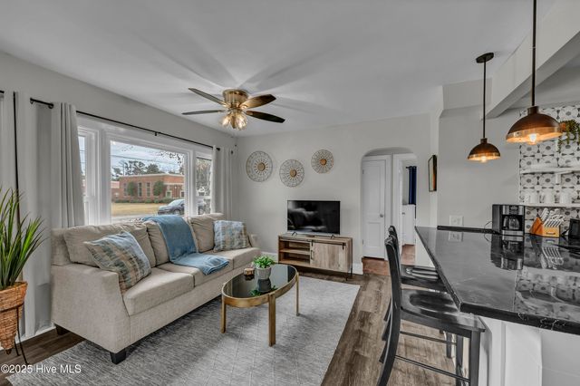 221 N 26th Street, Wilmington, NC 28405