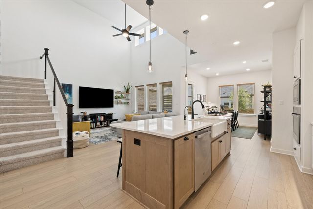 167 Darley Oak DR, Dripping Springs, TX 78620