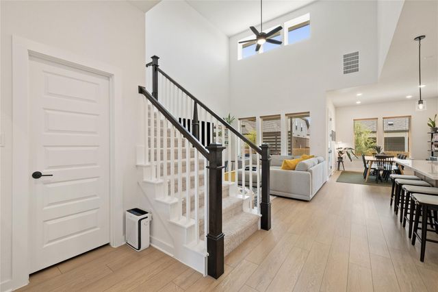 167 Darley Oak DR, Dripping Springs, TX 78620