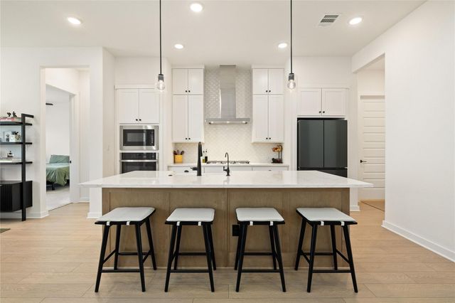 167 Darley Oak DR, Dripping Springs, TX 78620