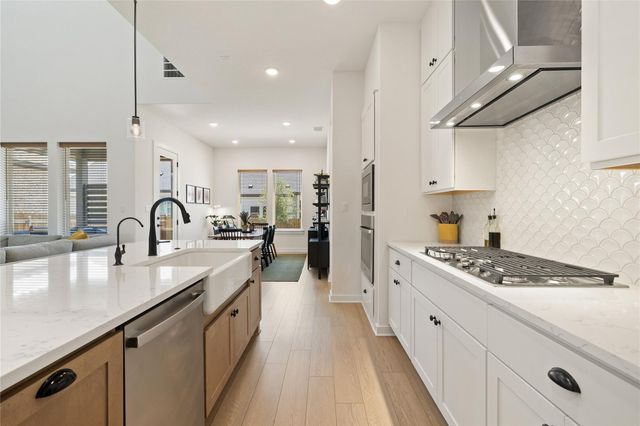 167 Darley Oak DR, Dripping Springs, TX 78620
