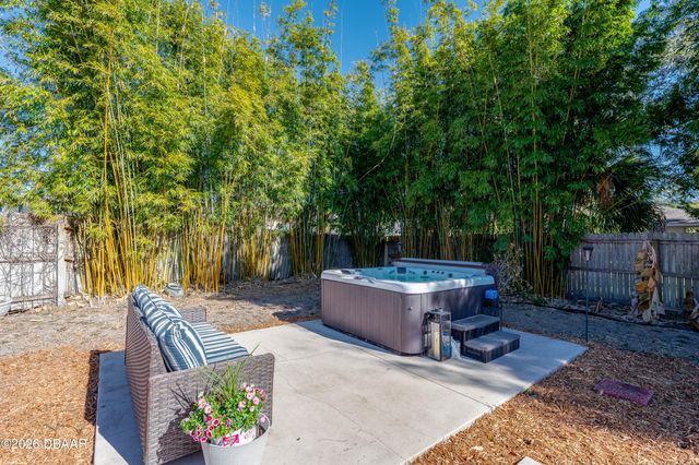 871 Lindenwood Circle E, Ormond Beach, FL 32174