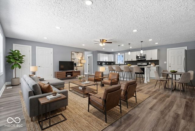 732 W 700 N, Fortville, IN 46040