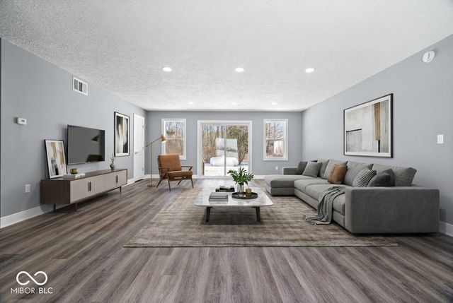 732 W 700 N, Fortville, IN 46040