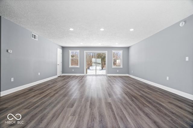 732 W 700 N, Fortville, IN 46040