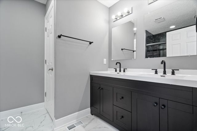 732 W 700 N, Fortville, IN 46040