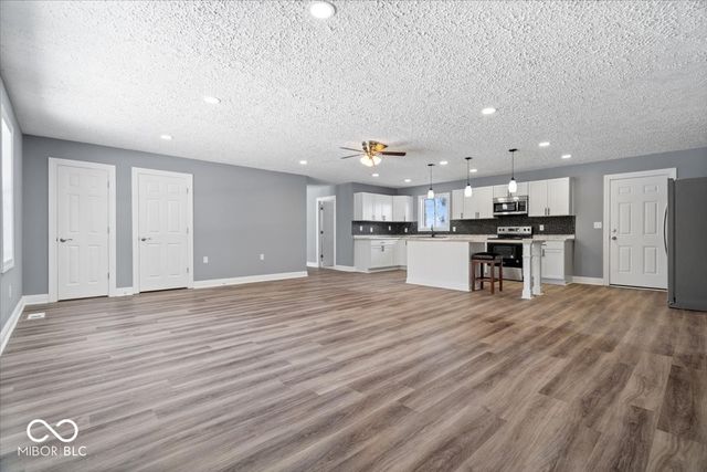 732 W 700 N, Fortville, IN 46040