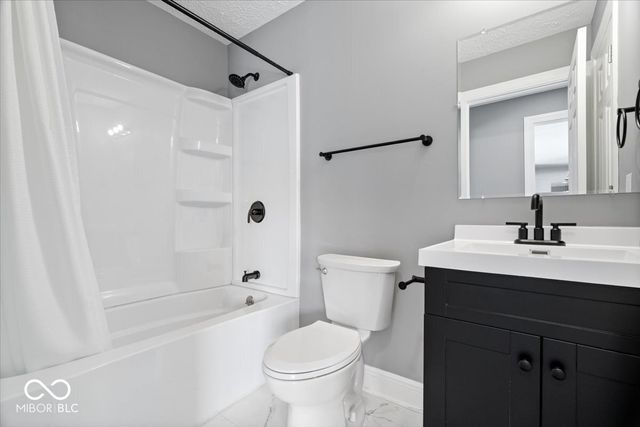 732 W 700 N, Fortville, IN 46040