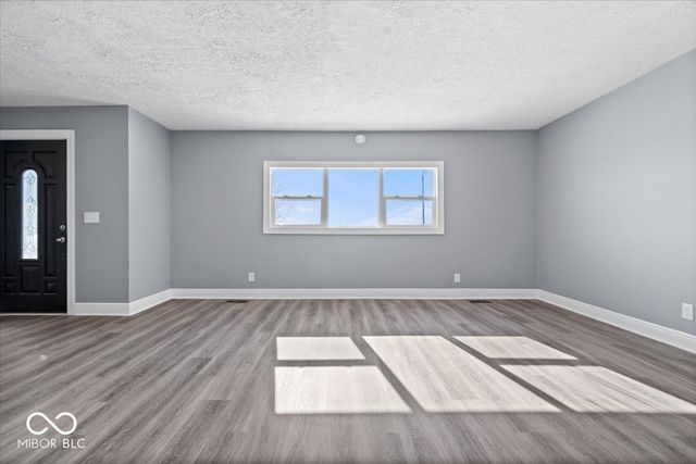 732 W 700 N, Fortville, IN 46040