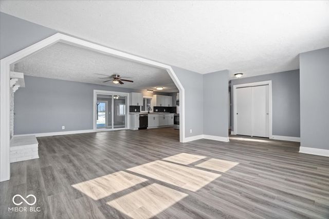 732 W 700 N, Fortville, IN 46040