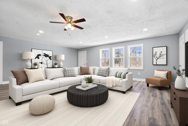 732 W 700 N, Fortville, IN 46040