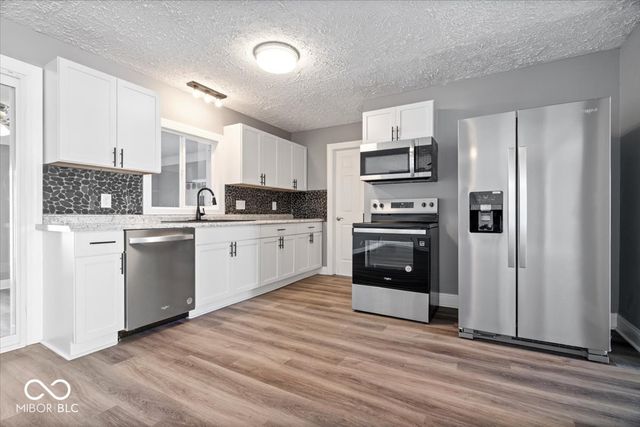 732 W 700 N, Fortville, IN 46040