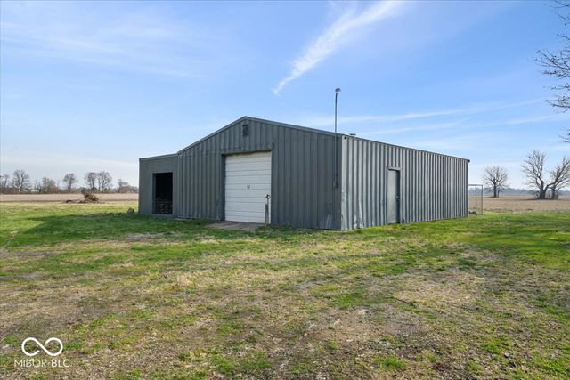 732 W 700 N, Fortville, IN 46040