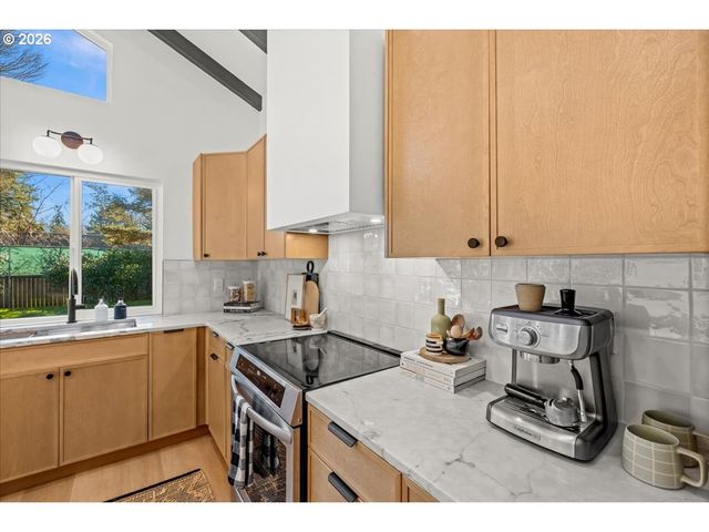 19340 Sw Wright St, Beaverton, OR 97078