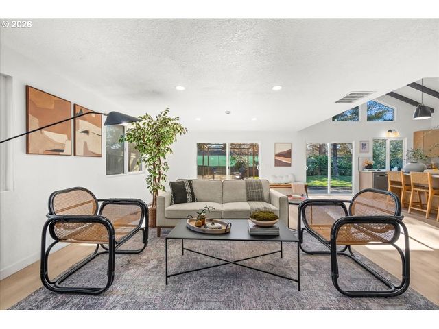 19340 Sw Wright St, Beaverton, OR 97078