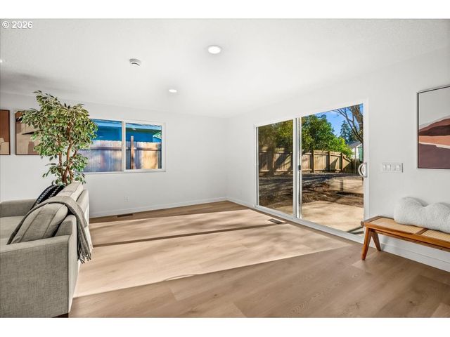 19340 Sw Wright St, Beaverton, OR 97078