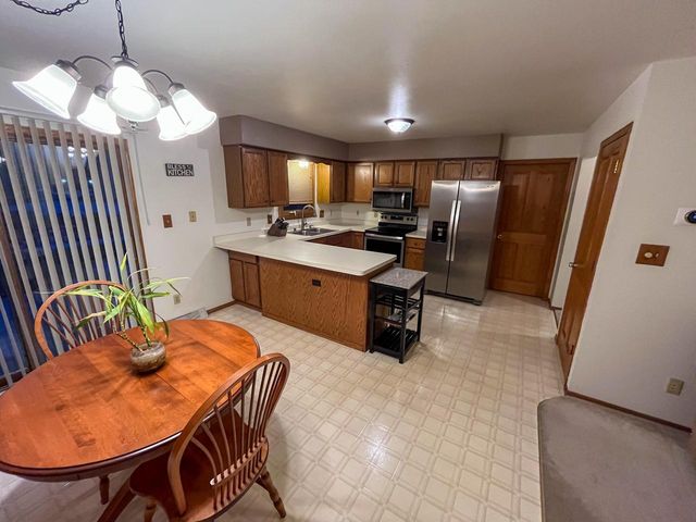 3605 15th AVENUE, South Milwaukee, WI 53172