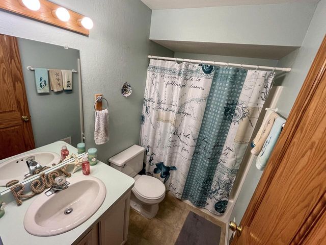 3605 15th AVENUE, South Milwaukee, WI 53172