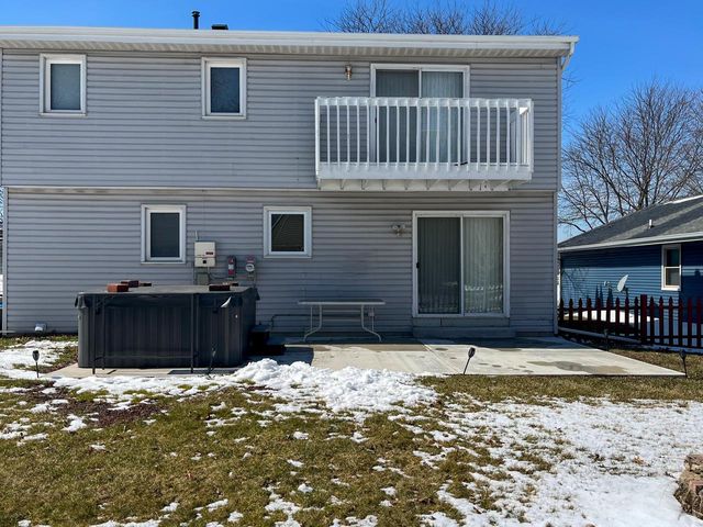 3605 15th AVENUE, South Milwaukee, WI 53172