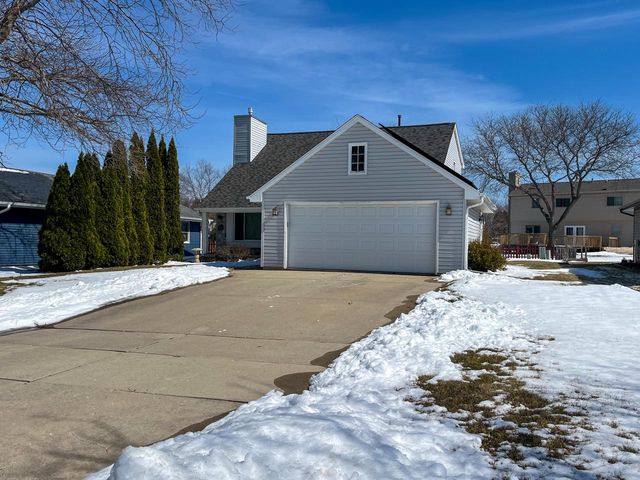 3605 15th AVENUE, South Milwaukee, WI 53172