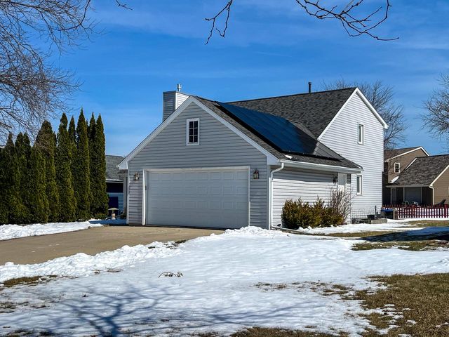 3605 15th AVENUE, South Milwaukee, WI 53172