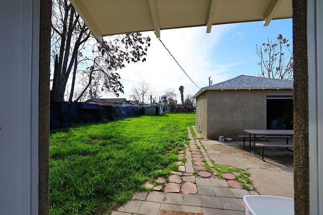 1116 Vito Ave, Modesto, CA 95351