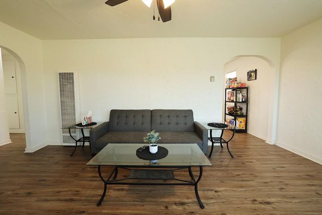 1116 Vito Ave, Modesto, CA 95351