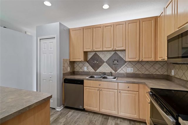 5214 60TH DRIVE E, Bradenton, FL 34203