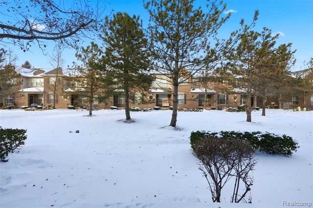 41260 Maplewood Drive 5, Canton, MI 48187