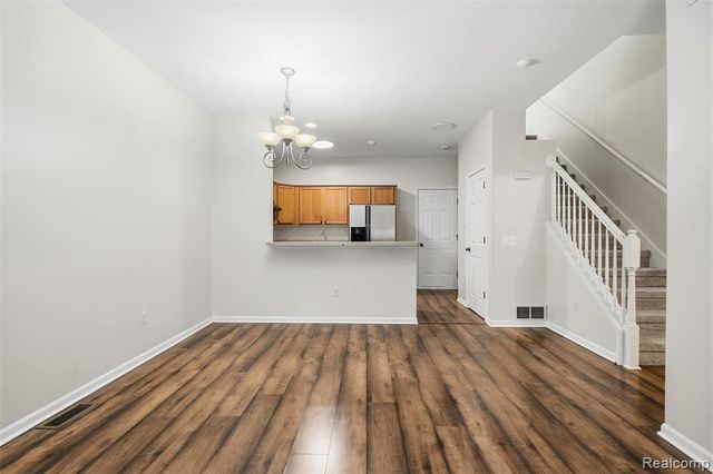 41260 Maplewood Drive 5, Canton, MI 48187